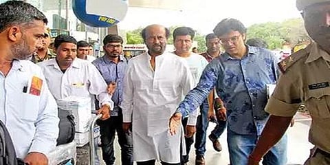 “அதிமுக, திமுக கூறியது குறித்து கருத்து கூற விரும்பவில்லை” - ரஜினி