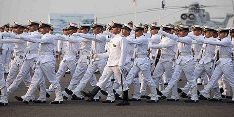 இந்திய கடற்படையில் மாலுமி பணிக்கு விண்ணப்பிக்க நாளை கடைசி நாள்!