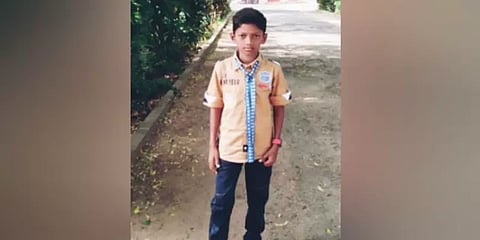 சேலையில் ஊஞ்சல் கட்டி ஆடிய சிறுவன் உயிரிழப்பு!