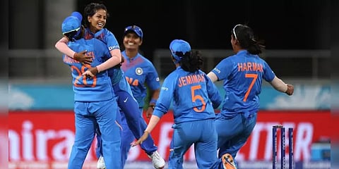 பெண்கள் டி20 உலகக் கோப்பை - முதல் போட்டியில் ஆஸ்திரேலியாவை வீழ்த்திய இந்தியா