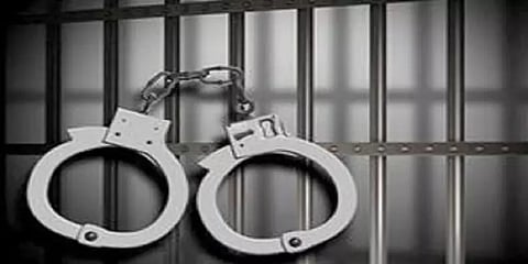 காணாமல்போன 16 வயது மனைவி : புகார் அளித்து போலீஸிடம் சிக்கிய கணவர்