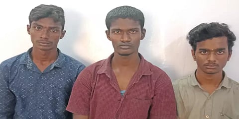 கொரோனா பாதித்ததாக போலியான செய்தியை பரப்பிய மூவர் கைது