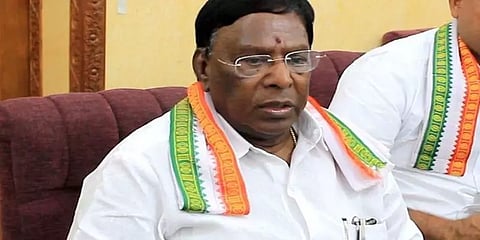 புதுச்சேரியில் உணவு விடுதிகள் உள்ளிட்ட கடைகள் திறக்கலாம் - முதல்வர் நாராயணசாமி