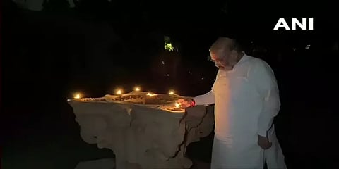 தீப ஒளியில் மிளிர்ந்த தேசிய தலைவர்கள்...!