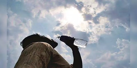 தமிழகத்தில் 8 இடங்களில் 100 டிகிரியை தாண்டி கொளுத்திய வெயில்..!