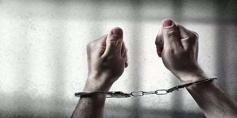 திண்டிவனத்தில் சிறுமியை திருமணம் செய்த காதலன் போக்சோவில் கைது