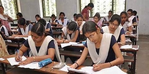 10-ஆம் வகுப்பில் அனைவரும் தேர்வின்றி தேர்ச்சி.. மதிப்பெண்கள் கணக்கீடு எப்படி தெரியுமா?