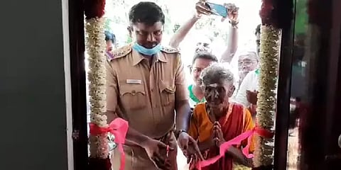 வீடில்லாமல் தவித்த பாட்டிக்கு வீடு கட்டிக் கொடுத்த இளைஞர்கள் - ஊரடங்கில் ஒரு உன்னத சேவை