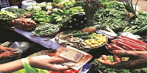இந்தியாவில் உணவு விலை உயர்வால் பணவீக்கம் அதிகரிப்பு: கருத்துக் கணிப்பில் தகவல்