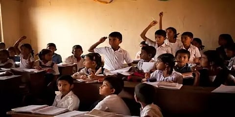 ஜப்பானிய மொழியை கற்கும் மாணவர்கள் - மகாராஷ்டிராவில் அசத்தும் அரசுப் பள்ளி
