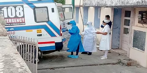 கோவை: கொரோனாத் தொற்றுக்கு சுகாதாரத்துறை ஆய்வாளர் உயிரிழப்பு