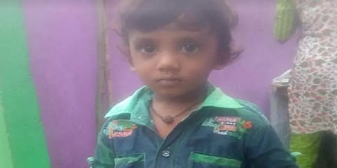 அலமாரியில் இருந்த டிவி தலையில் விழுந்து 3 வயது குழந்தை உயிரிழப்பு!