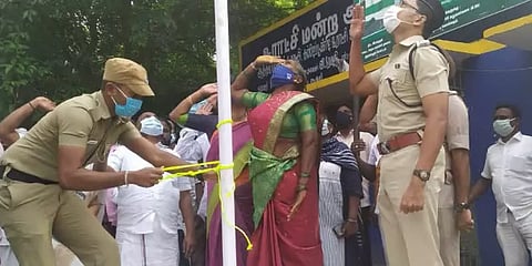 போராடி உரிமையை மீட்ட ஊராட்சி தலைவர்: ஒத்துழைப்பு கொடுக்க அறிவுறுத்திய மாவட்ட ஆட்சியர்