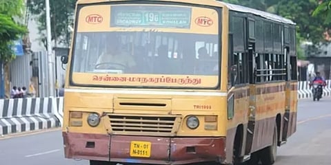 தொற்றுநோய் பயத்தால் மாநகர பேருந்துகளில் பயணிக்க தயங்குகிறார்களா மக்கள்?