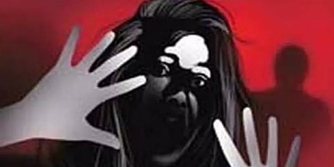 மதுரை சிறுமிக்கு பாலியல் வன்கொடுமை..குற்றத்தில் ஈடுபட சிறுவனுக்கு உடந்தையாக இருந்த தாய்?