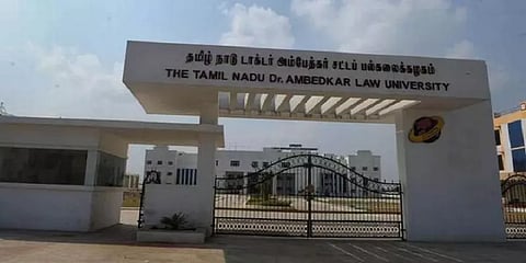 அரசு கல்லூரிகளில் மூன்று ஆண்டு சட்டப் படிப்புகள்: மாணவர் சேர்க்கை அறிவிப்பு வெளியீடு