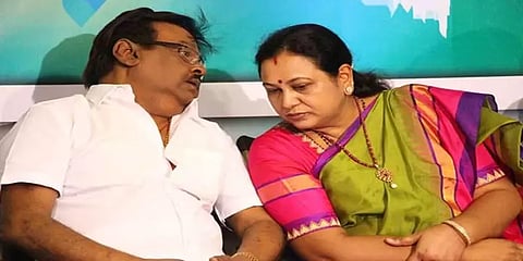 வீட்டில் கொரோனா ஸ்டிக்கர் ஒட்டுவதற்கு எதிர்ப்பா? - பிரேமலதா விஜயகாந்த் விளக்கம்