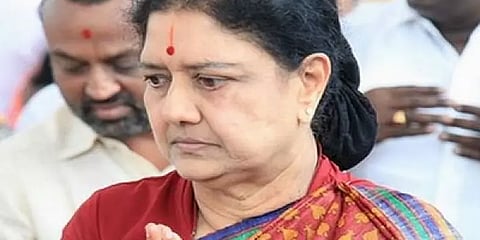 சசிகலாவின் ரூ.2000 கோடி சொத்துக்களை முடக்கியது வருமான வரித்துறை