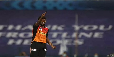 தோனி விக்கெட்டை வீழ்த்திய ‘யார்க்கர்’ நடராஜன் - அஸ்வினிடம் சொன்னதும்.. நடந்ததும்!!