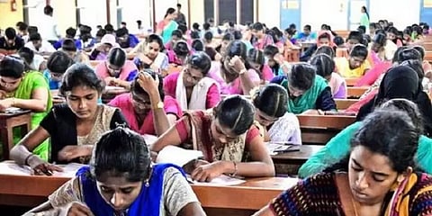 நீட் தேர்வு: அரசு பயிற்சி மையங்களில் படித்த 1615 பேர் தேர்ச்சி