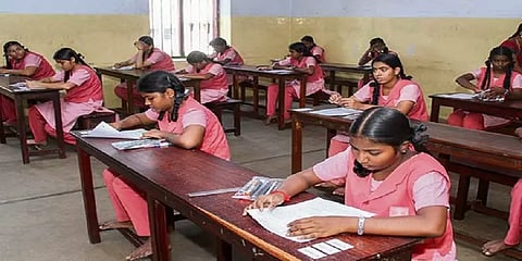 பத்தாம் வகுப்பு அசல் மதிப்பெண் சான்றிதழ்: இன்று முதல் வழங்கல்