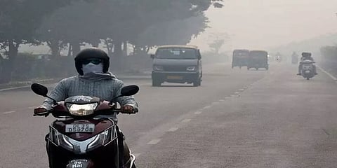 கொரோனா உயிரிழப்புக்கு காற்று மாசும் ஒரு காரணம்: ஆய்வில் தகவல்