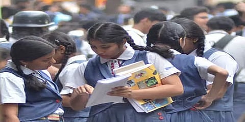 வெளியானது 10,12-ஆம் வகுப்பு துணைத்தேர்வு முடிவுகள் !