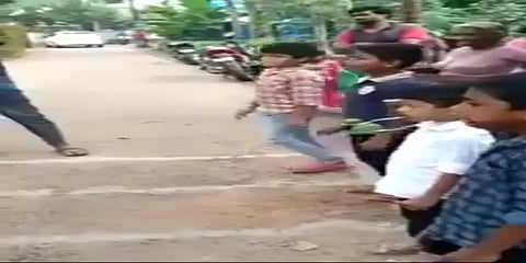 ‘ஸ்பூன் வித் லெமன்’ போட்டியில் நிதானம் வித் பொறுமையால் வென்ற சிறுவன்: வைரல் வீடியோ!