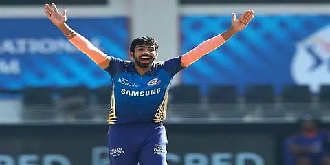 ஐபிஎல் சீசனில் லீடிங் விக்கெட் டேக்கரான பும்ரா