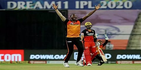 பெங்களூருக்கு அதிர்ச்சி வைத்தியம் கொடுத்த ஹோல்டர்!