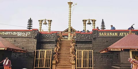 சபரிமலையில் தற்காலிக பணியாளர் இருவருக்கு கொரோனா: கட்டுப்பாடுகளை அதிகரிக்க முடிவு