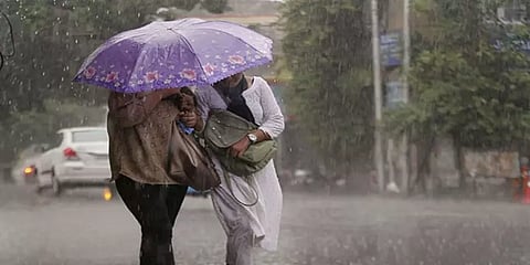 டிசம்பர் 2 முதல் கனமழை பெய்ய வாய்ப்பு - வானிலை ஆய்வு மையம்