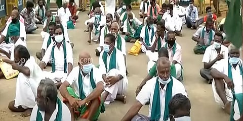 தமிழகத்திலும் வலுக்கும் போராட்டம்: 'டெல்லி சலோ'-வுக்கு ஆதரவாக விவசாயிகள் தீவிரம்