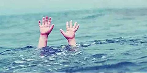 நிரம்பி வழியும் நீர்நிலைகள்... அலட்சியத்தால் உயிரிழப்புகள்... - ஒரு அலர்ட் பார்வை!