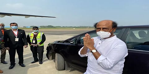 'அண்ணாத்த' ஷூட்டிங்: ஹைதராபாத் சென்றார் ரஜினிகாந்த்!