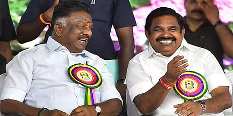 எடப்பாடியில் இபிஎஸ் தேர்தல் பரப்புரை; வீட்டிற்குள் முடங்கிய ஓபிஎஸ்: அதிமுகவில் நடப்பதென்ன?