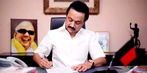 ’அ.தி.மு.க.வினரைக் கொண்டு பொங்கல் பரிசுக்கு டோக்கன் வழங்குவதை நிறுத்துக’ - மு.க.ஸ்டாலின்