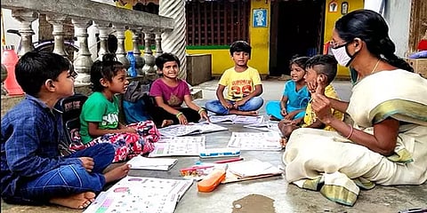 விழுப்புரம்: ஆன்லைன் கல்விக்கு மாற்றாக நுண் வகுப்பறைகள்!