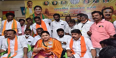 ''யாரிடமும் ஆதரவு கேட்கும் நிலையில் பாஜக இல்லை'' - குஷ்பு