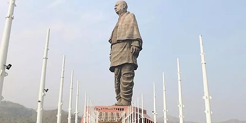 படேல் சிலையை சுற்றி பார்க்க சென்னையில் இருந்து சிறப்பு ரயில்!