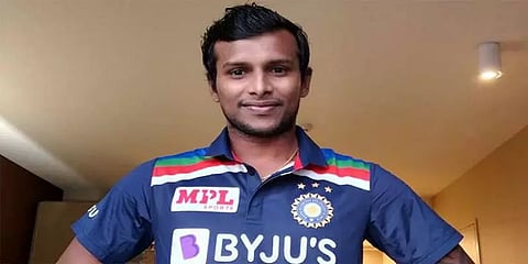 “14 நாட்கள் தனிமைப்படுத்திக் கொள்ளுங்கள்” - நடராஜனுக்கு சுகாதாரத்துறை அறிவுறுத்தல்