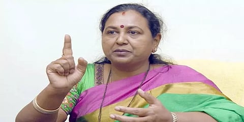 "சசிகலாவால் ஆதாயம் பெற்றவர்கள் அவரை வேண்டாம் என்கிறார்கள்" - பிரேமலதா