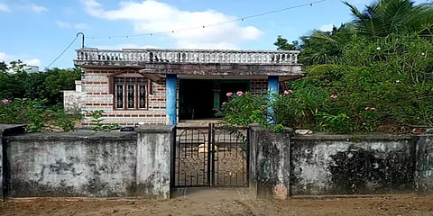 நாகை: மூதாட்டி வசிக்கும் வீட்டின் பூட்டை உடைத்து நகை, பணம் கொள்ளை... போலீசார் விசாரணை
