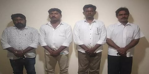 “என் நிலத்தை எனக்கே தெரியாமல் விற்று இருக்கிறார்கள்” கர்நாடக பெண் புகாரில் 4 பேர் கைது