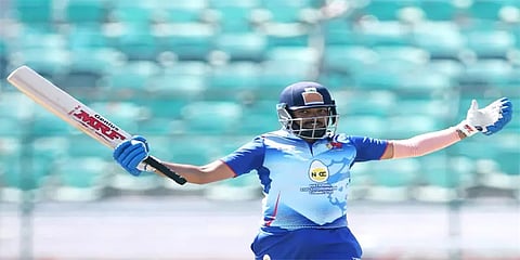 விஜய் ஹசாரே கோப்பையில் இரட்டை சதம் விளாசல்: வரலாற்று சாதனை படைத்தார் பிருத்வி ஷா!