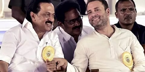 தமிழகத்தில் திமுக கூட்டணி ஆட்சியமைக்கும்: டைம்ஸ் நவ் - சி வோட்டர்ஸ் கருத்துக்கணிப்பு