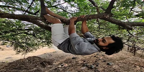 ’சின்ன வயசுல பலமுறை முயன்ற புளியமரத்தில் ஒருவழியா ஏறிட்டேன்’ : மகிழ்ச்சியில் கார்த்தி!