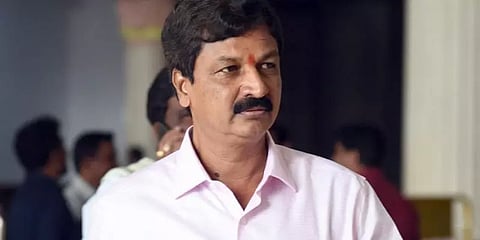 ”வாழ்க்கையை முடித்துக் கொள்ள முயற்சித்தோம்” - கர்நாடக வீடியோ சர்ச்சையில் சிக்கிய பெண்