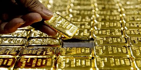 சென்னை: சோதனையில் சிக்கிய ரூ.6 கோடி மதிப்பிலான தங்க கட்டிகள் - விசாரணைக்கு பின் ஒப்படைப்பு