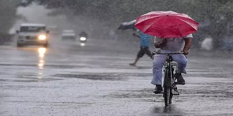 தென்மாவட்டங்களின் சில இடங்களில் திடீரென இரவில் கொட்டித் தீர்த்த கனமழை!